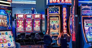 Người chơi Việt Nam trải nghiệm bàn roulette live casino trực tuyến trên điện thoại di động